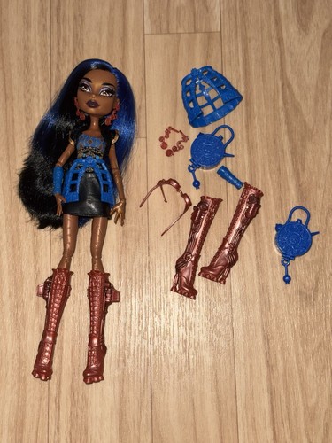 Monster high doll robecca - monster,