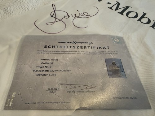 Lucio signed bayern - signed, fc