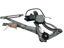 Mercedes W126 / S Klasse / 2.Serie / Fensterhebermotor Vorne Rechts 0130821102