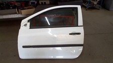 TÜR LINKS VORNE Beschädigt