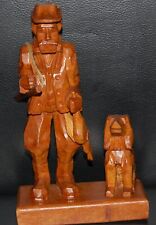 Alte Holzfigur Jäger mit