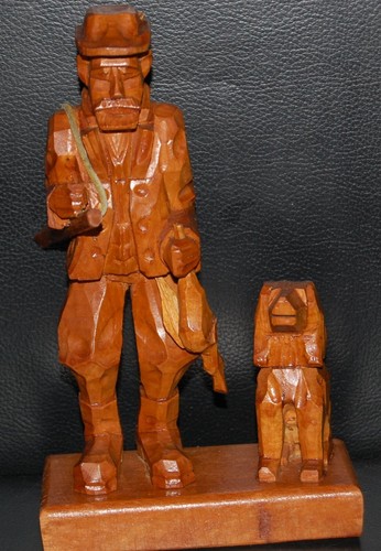 Alte holzfigur jäger mit - jäger,