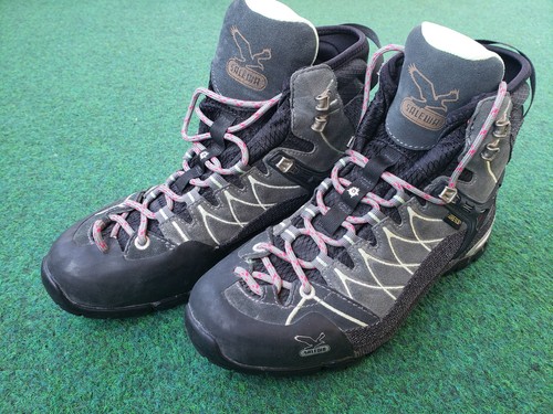 Salewa robuste und - robuste,