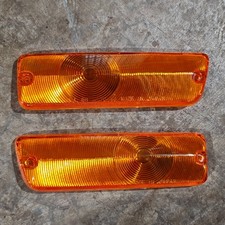 Datsun 1600 411 521 LKW Blinker Linse Paar Bernstein Tokyo Japan