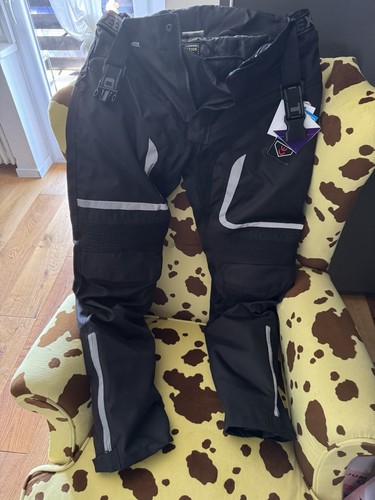 Neue motorradhose mit - neue, etikett