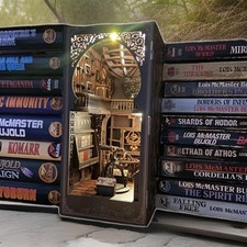 Book Nook Diorama Buchladen