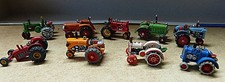 Miniatur Trecker Traktor  -  Hallmark  -  8 Stück + 1 defekt  -  Metall