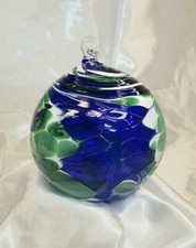 Glaskugel zum Aufhängen, v Austen-Glaskunst, Fensterkugel, Handarbeit Dm 11,5 cm