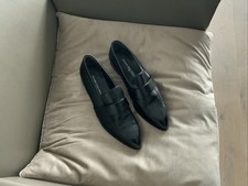 Ungetragener Schwarzer