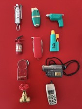 Sortiment von 10 Retro-Feuerzeugen, detailreich, Gas, schöne Deko, aus Sammlung