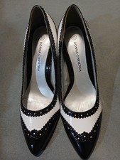 Neu ,Damen Lack -Pumps von