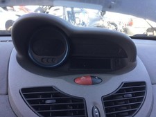 Renault Twingo Tacho - Kombiinstrument KM 2008 