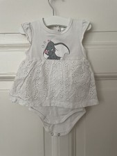 Babybody /-Kleid „Dumbo“ Größe 62/68 in Weiß - gebraucht