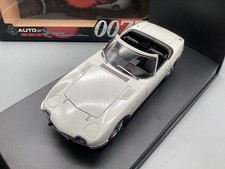 Modellautos 1:18 AUTOart Toyota 2000 GT James Bond 007 mit OVP