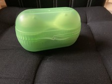 Tupperware Zwei Dabei Eier Behälter mit Salzstreuer Einsatz entnehmbar Snack Box