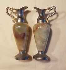 2  Vasen  mit Drachenkopf am Henkel  Onyx mit Messing   15 cm Höhe  70er Jahre