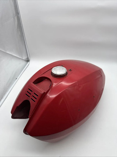 Moto guzzi v65 - moto, benzintank