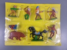 DDR VEB Spielzeugland Blister bunte Karte Gummi Indianer, Cowboys OVP 57/361
