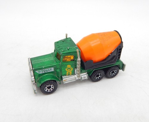 Matchbox superfast peterbilt - matchbox,