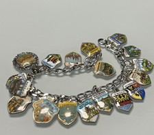 Altes Silber-Bettelarmband  19 Anhänger Emaillemalerei Wappen Anhänger