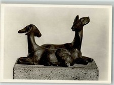 38164916 - Statue Zwei Rehe