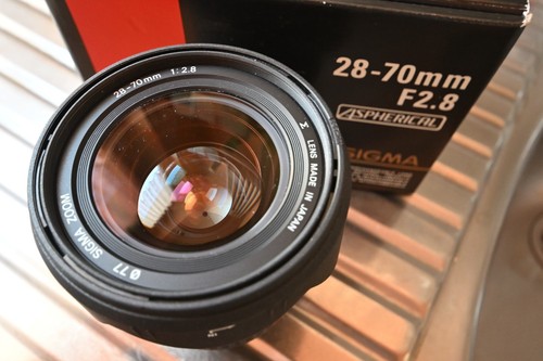 Sigma 70mm für - f2,8,