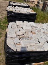 Trockenmauer Sandstein Bruchstein Brocken Gartenmauer Ruinenmauer Naturstein hel