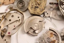 Uhren-Ersatzteile Armbanduhr mechanisch Automatik Konvolut DAU HAU TAU vintage