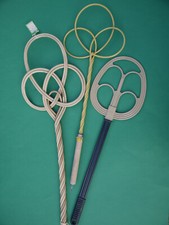 3er Set DDR Teppichklopfer Ausklopfer natur 80 cm Rattan Peddigrohr Draht Plaste