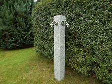 Wasserzapfsäule aus Granit