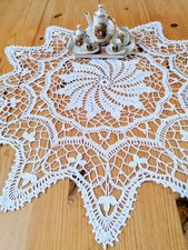 Häkeldeckchen Häkeldecke  Decke Mitteldecke weiß rund Handarbeit häkeln 52 cm