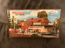 VOLLMER Ferrari Autohaus mit