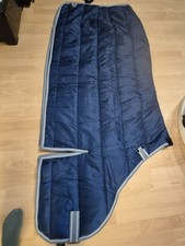 Neue Pferdedecke - Stalldecke