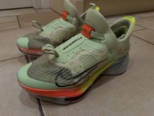 NIKE AIR ZOOM TEMPO NEXT%