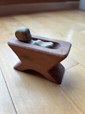 Ostheimer - Krippenfiguren - ArtikelNr. 40403 Krippe mit Kind