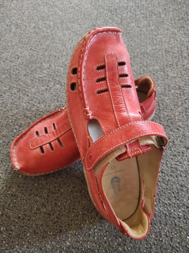 Schuhe/Lederschuhe/Sandalen