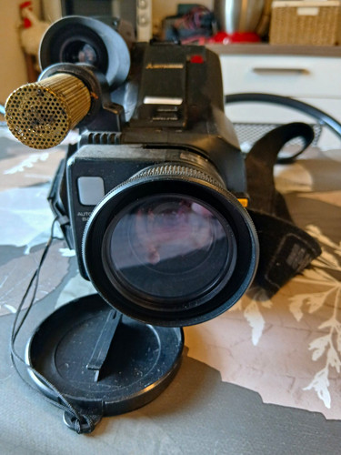 Mitsubishi c40 vhs camcorder - c40,