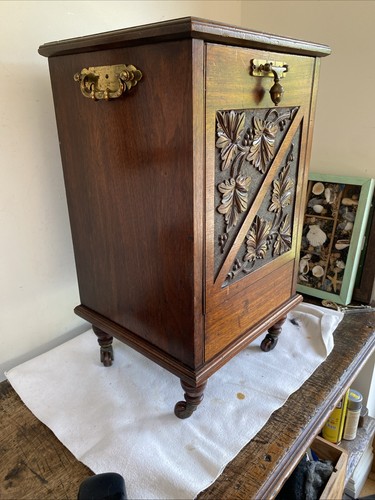 Edwardianische geschnitzte