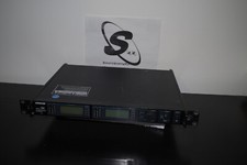 Shure UR4D  790-865 MHz