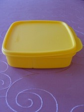 Haushaltsmittel/Tupperware/   Brotbehälter geteilt
