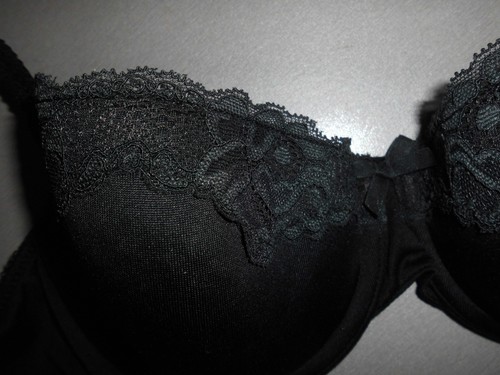 Hunkemöller 80 b - ,