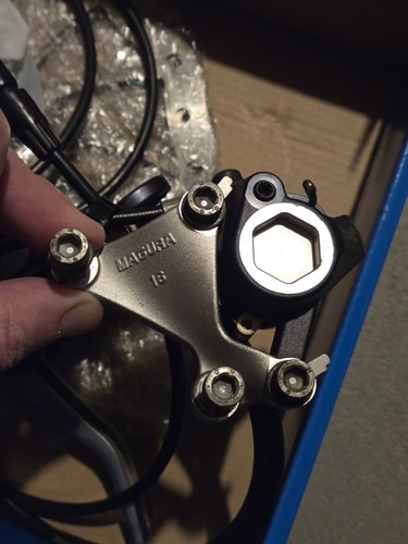 Magura louise 2003 retro - 2003,