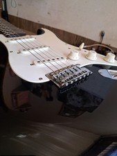 Squier Stratocaster E- Gitarre-geb.