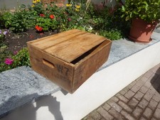 Holzkiste mit Deckel alt