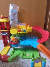 Tut Tut Baby Flitzer Parkgarage Vtech mit Abschleppwagen und interaktivem Aufzug