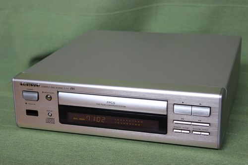Onkyo 711 player - ,