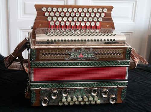 Strasser harmonika - strasser,