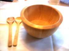 Holz-Salatschüssel mit Besteck