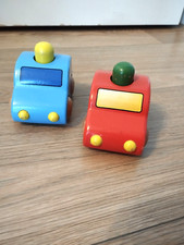 HOLZ FAHRZEUGE ZWEI AUTOS   -