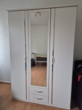 Kleiderschrank mit Spiegel – White Wardrobe with Mirror